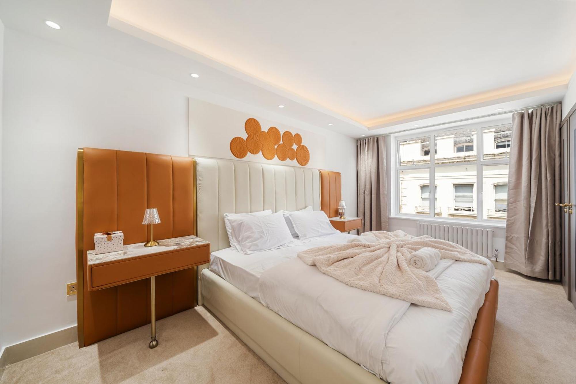 Refined 2 Bedroom In Londons Elite Mayfair District H10 London