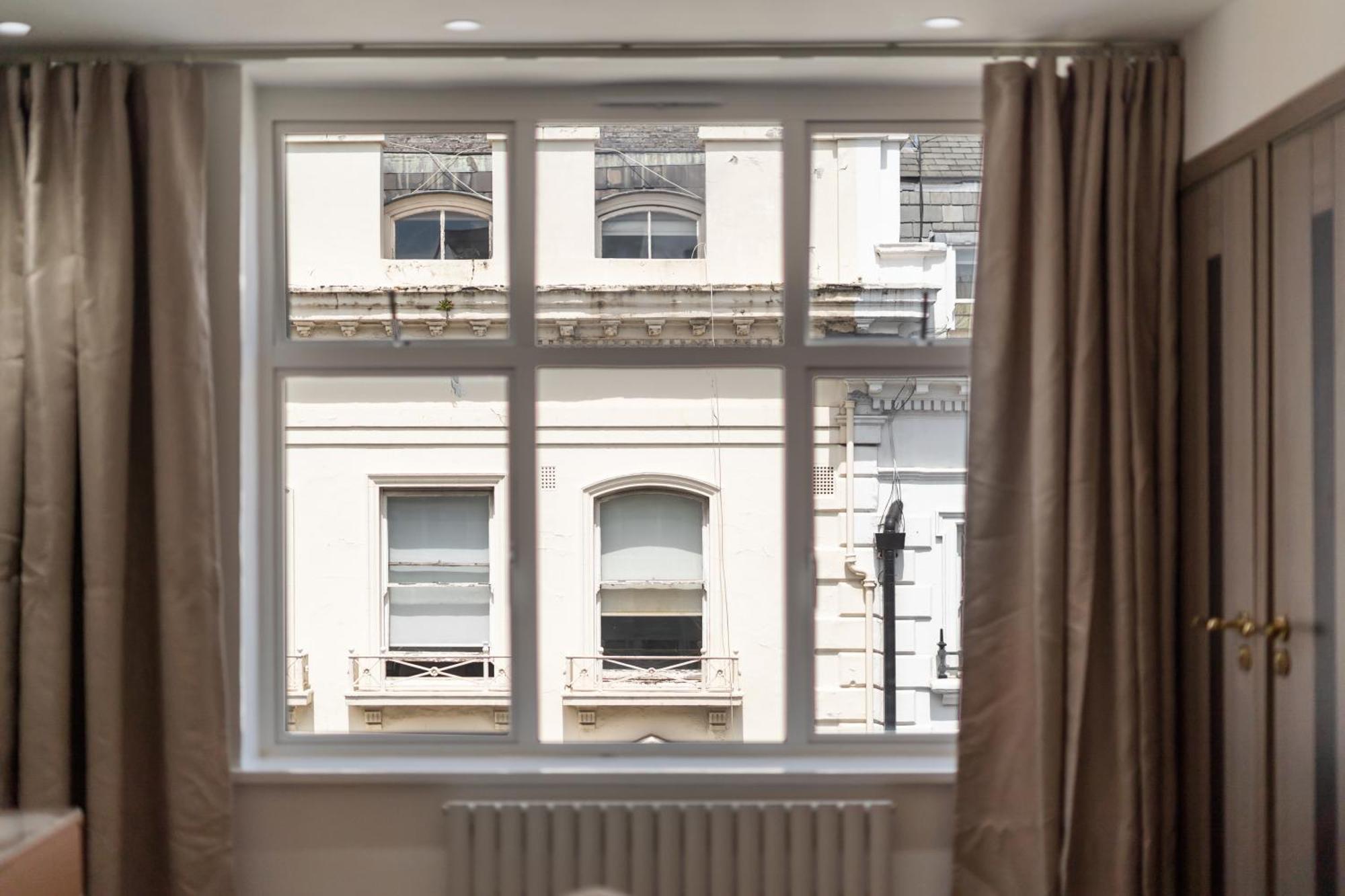 Refined 2 Bedroom In Londons Elite Mayfair District H10 *