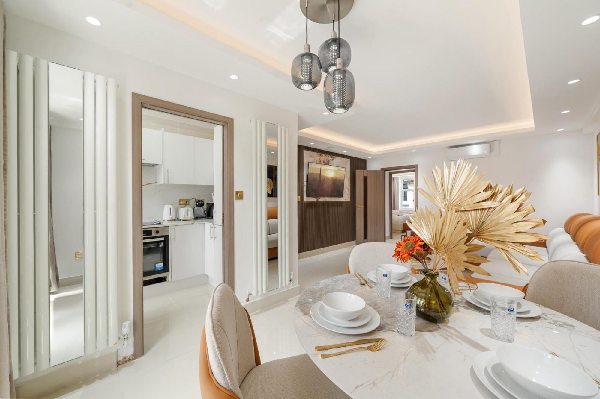 Refined 2 Bedroom In Londons Elite Mayfair District H10 London